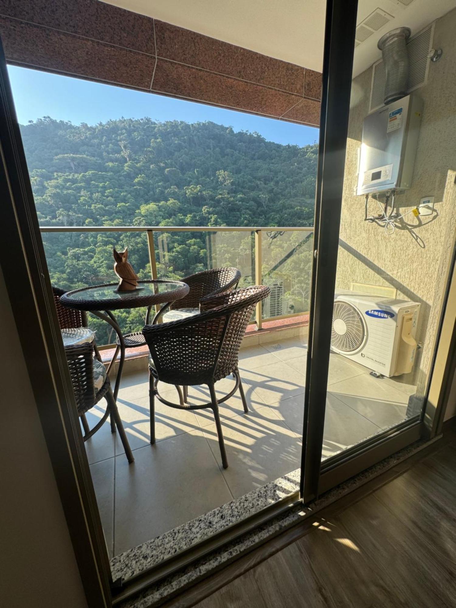 Flat Com Vista. *